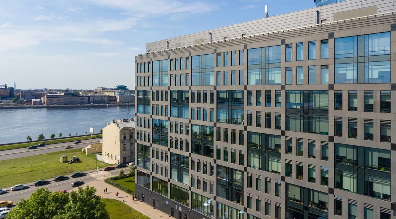 Малоохтинский, 68