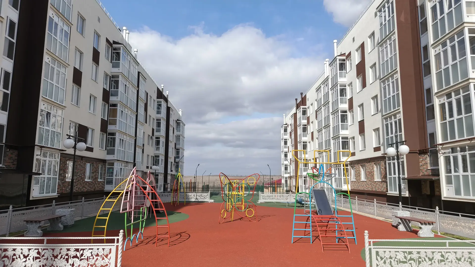 Новостройка: По ул. Антона Чехова от застройщика Лидер-Строй, Михайловск — визуализация жилого комплекса (фото 5)