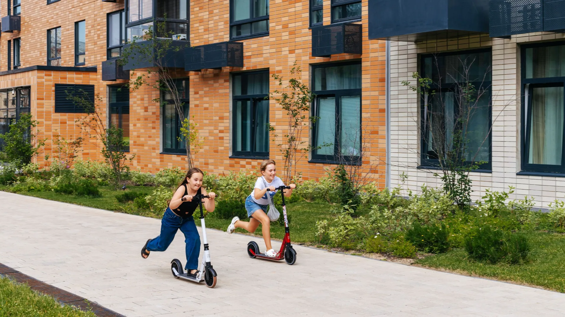 Кантемировская 11