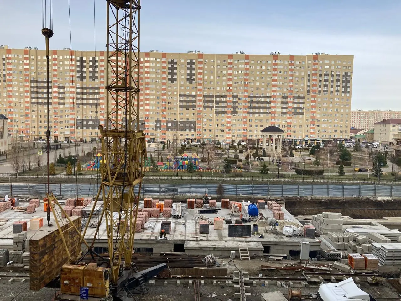 Ход строительства новостройки Европейский 5 от застройщика Главстрой: фото за Январь,2025 — (фото 1)