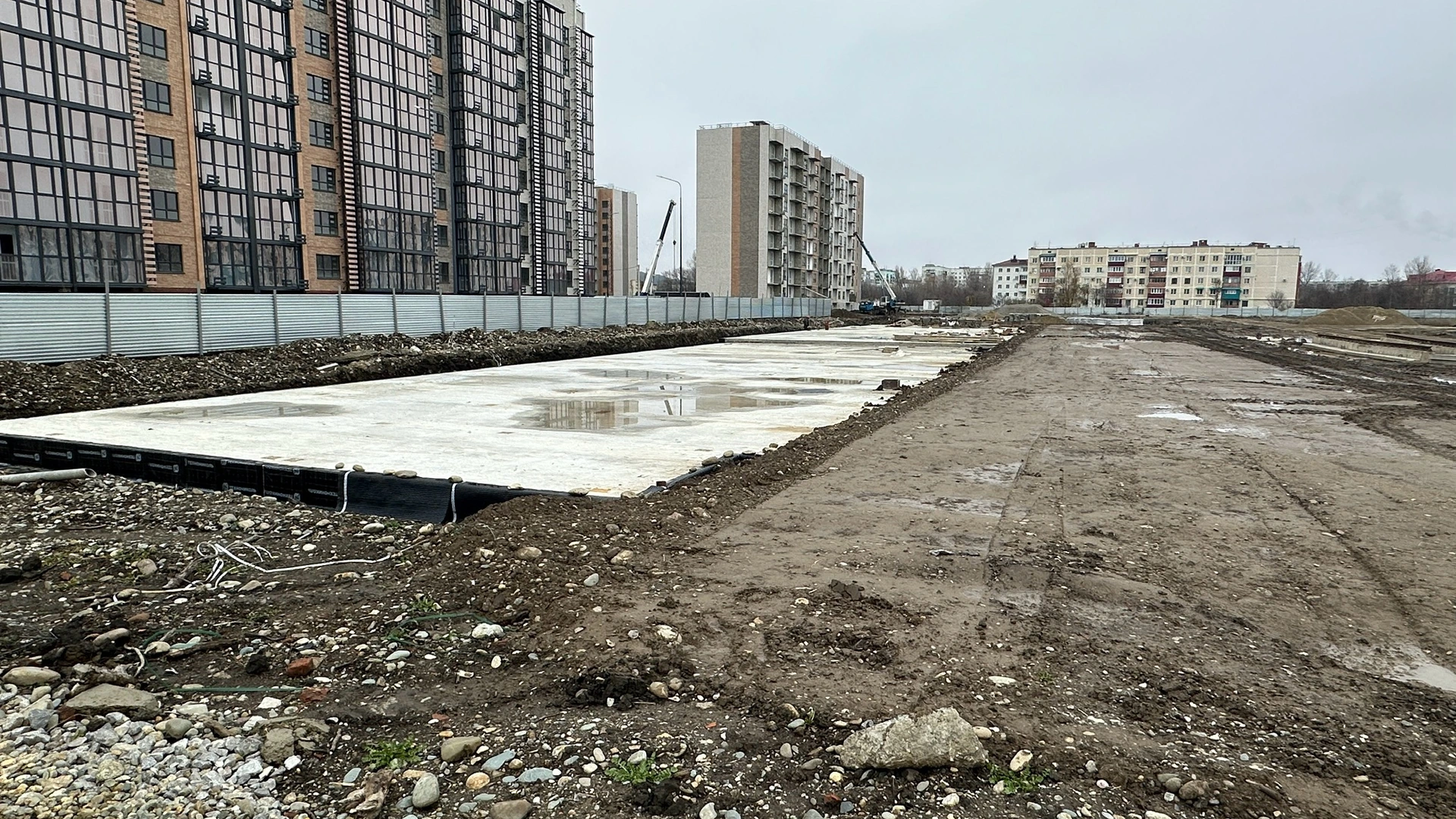 Ход строительства новостройки Предгорье Лаго-Наки от застройщика ВКБ-Новостройки: фото за Октябрь,2024 — (фото 1)