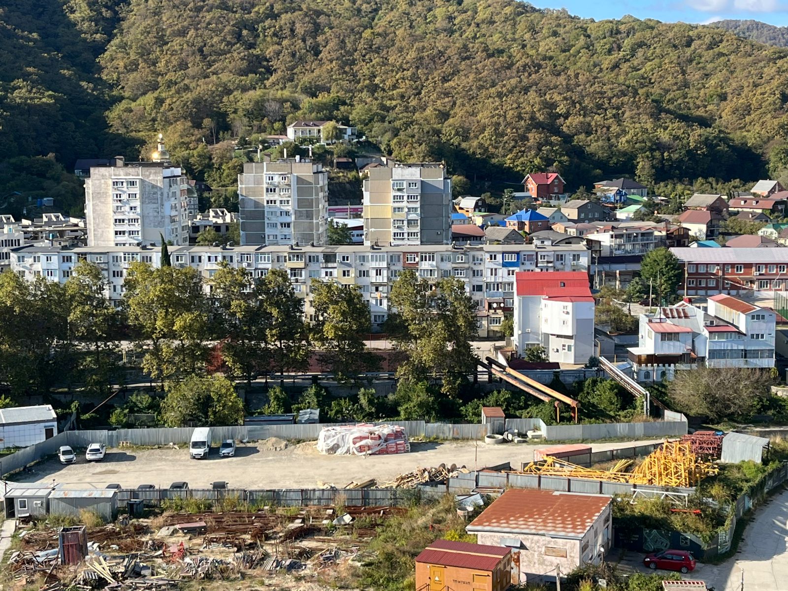 Ход строительства новостройки Сан Хилс Ольгинка от застройщика Метрикс Develoрment: фото за Октябрь,2025 — (фото 1)