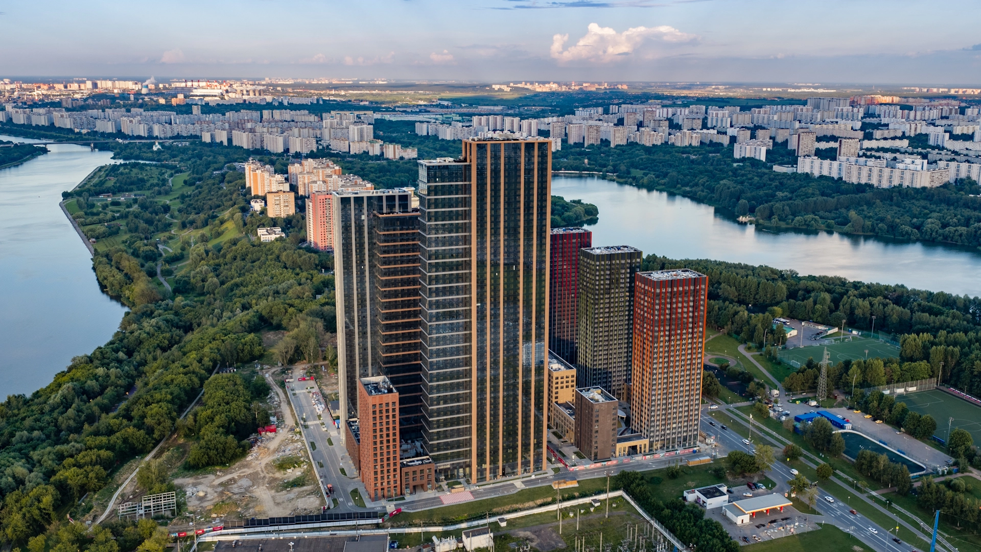 Ход строительства новостройки Вейв от застройщика ЛСР: фото за Июль,2026 — (фото 1)