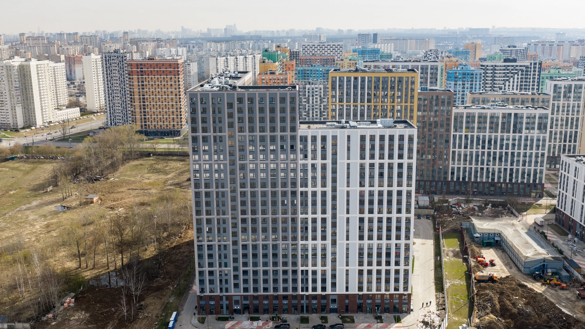 Ход строительства новостройки Лучи от застройщика ЛСР: фото за Апрель,2026 — (фото 1)