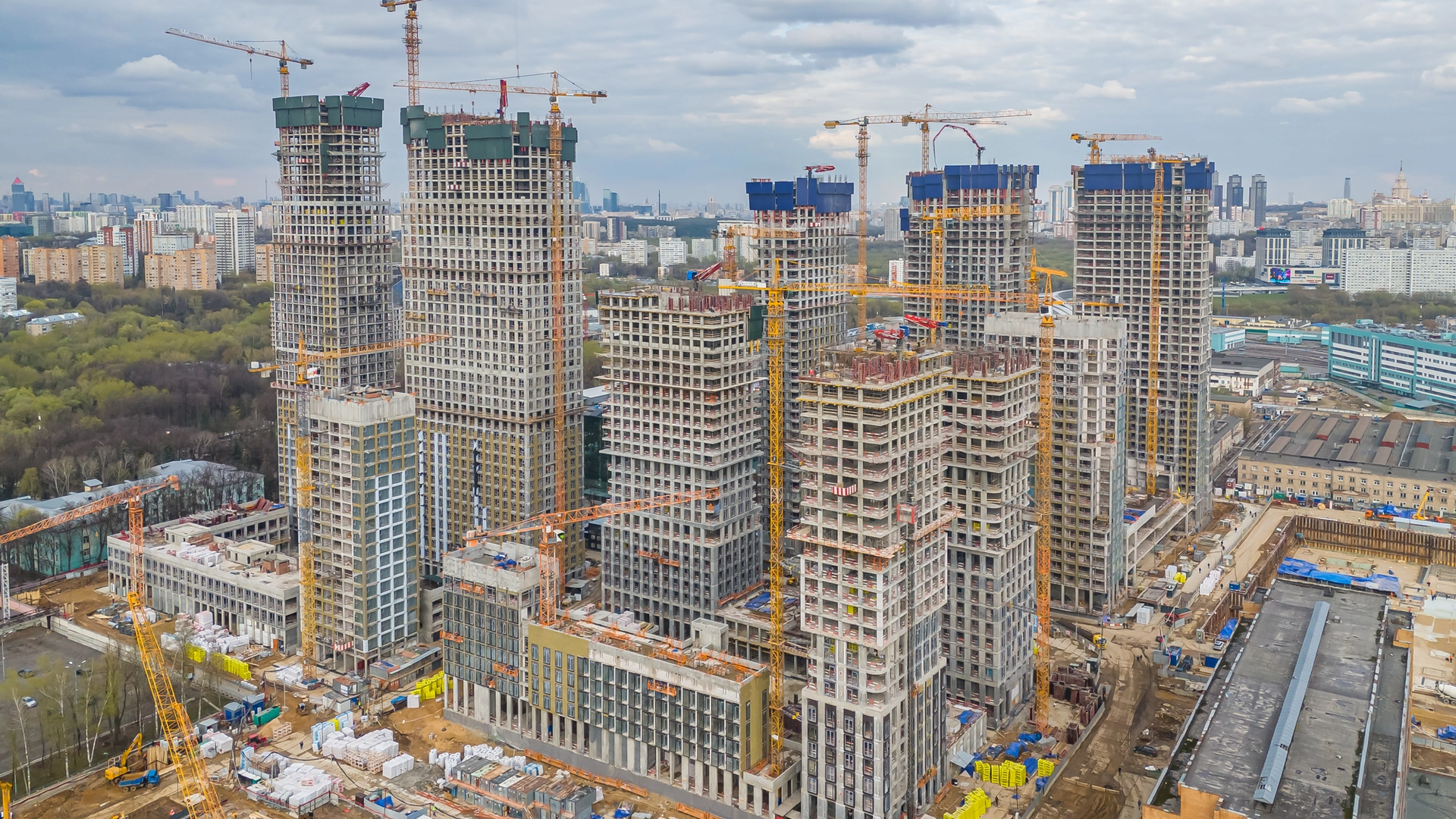 Ход строительства новостройки Сет от застройщика MR Group: фото за Апрель,2026 — (фото 1)