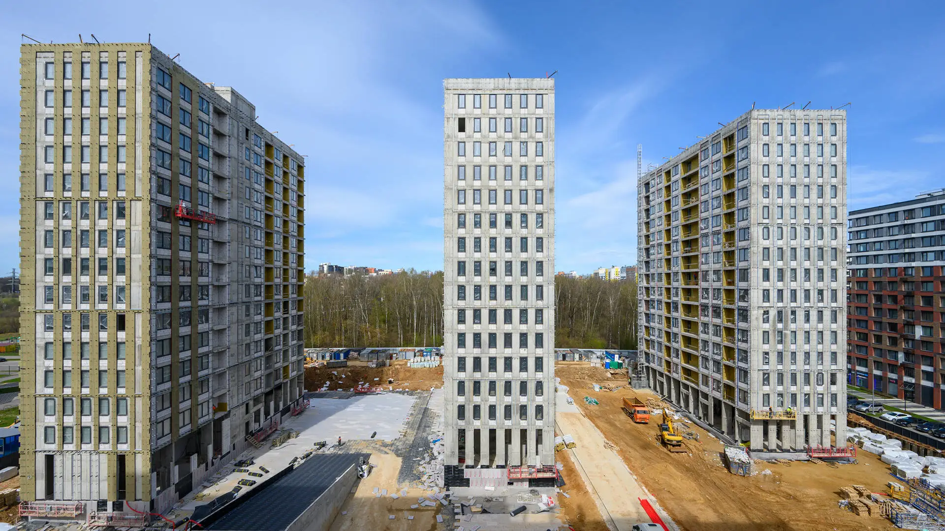 Ход строительства новостройки Левел Лесной от застройщика Level Group: фото за Апрель,2026 — (фото 1)